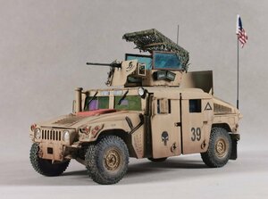 Art hand Auction 1/35 美国悍马装甲运兵车, 内部经过修改并喷漆, 完成的产品, 塑料模型, 坦克, 军用车辆, 完成的产品