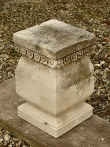 石の花台　ディスプレイスタンド　石柱スタンド　引き取り限定　那須塩原市　1218