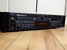 ★011 完動美品 TASCAM MD-CD1+B 稼働時間少 LA-MC1装備 プロ向け複合デッキ 専用リモコン/取説/電源コード/新品MD付 ★_画像7