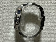稼働 GUCCI グッチ 136.2 DIVE ダイブ 200M/660FT 黒文字盤 メンズ腕時計 ブランド腕時計 デイト クオーツ ネイビー レッド_画像5