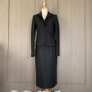 美品　イタリア製　CARLA CARINI スカート スーツ　M Lくらい ジャケット　卒園式　卒業式　オフィス　フォーマル