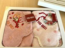 未使用 ピンクハウス PINK HOUSE タオルハンカチ 2枚セット 刺繍 レース 綿100% レーヨン100% ハンカチ 抗菌防臭加工 ブルーミング中西_画像1