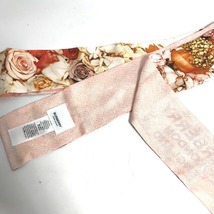 新品同様 BURBERRY バーバリー 8021938 Floral Print Silk Skinny Scarf バンドースカーフ スカーフ ピンク レディース【中古】_画像3