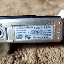 FUJIFILM デジタルカメラ F50fd FinePix コンパクトデジタルカメラ バッテリー 1個 充電器 BC-50 セット 現状品_画像8