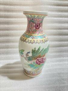 中国美術 中国景徳鎮製 色絵花鳥図花瓶 孔雀 鳥 花 花瓶 アンティーク 保管品