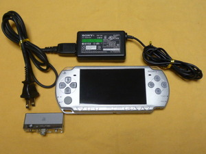 SONY プレイステーションポータブル(PSP-2000)シルバー バッテリー残量無し　ワンセグチューナー（PSP-S310)