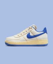 NIKE W AIR FORCE 1 '07 FJ5440-133/27cm 隠されたAIRユニットと耐久性に優れた80年代の構造で、AF1に求められる快適性をプラス_画像2