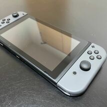 ★ほぼ新品Nintendo Switch 本体一式　付属品完備 ★使用期間約１ヶ月＆使用回数10回以下★ バッテリー強化型 _画像3