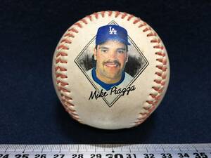 31 マイクピアザ さん Mike Piazza ロスアンゼルス ドジャース 1996 フォトボール FOTO BALL MLB 写真ボール 経年劣化 本体扱い 中古 珍品