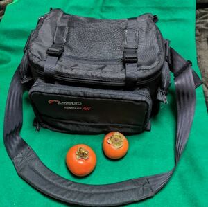 【ジャンク・送料無料】Lowepro カメラバッグ　修理（雑）ファスナー取手折れ有り　リストアベースとして