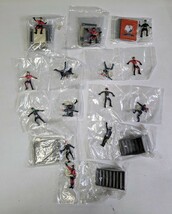 122114　仮面ライダージオラマ　フィギュアセット　仮面ライダー1号　10種　新古！未開封！未組立！_画像1