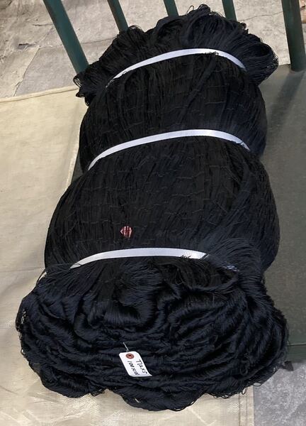 【 漁網の価格破壊 】新品 送料無料 黒 ネット (魚網 防球 防除 防獣 防鳥網 鳥除け 生簀 熊 鹿 猪 漁師 修理用 獣害 野球 サッカー)