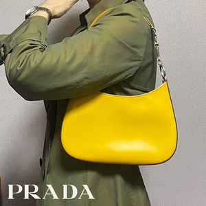 PRADA　プラダ：黄色のハンドバッグ　パーティバッグ