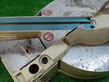 中古 ジャンク makita マキタ 190mm スライドマルノコ LS0716FL レーザー不良 レバーストッパー破損 安全カバー無し 異音あり_画像6