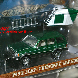 Greenlight 1/64 1992 ジープ チェロキー ラレード ルーフットップ テント Jeep Cherokee Laredo with Modern Rooftop Tent グリーンライトの画像3