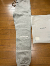 M【新品・国内正規品】FOG Fear of God Essentials エフオージー エッセンシャルズ SWEAT PANT スウェットパンツ リフレクター _画像2