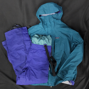 パタゴニア サイズM 長袖 ジャケット サイズ32 パンツ スキースノーボード ウェア メンズ 計2点 セット QR125-338