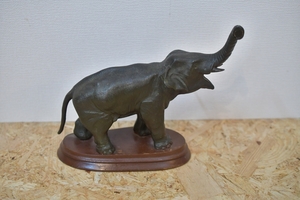 置物　ゾウ　金属製　重厚　象 ぞう 動物 美術　芸術品 インテリア　置物　オブジェ