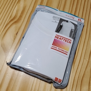 2129 UNIQLO ユニクロ XL HEATTECH ヒートテック クルーネック Tシャツ 半袖 メンズ 白 ホワイト インナー アンダー シャツ 保温 発熱 