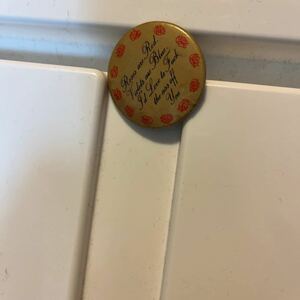 1970 period work pin *bachi free shipping value goods Vintage * Old * Vintage *bachi is good .. person goods inter re stay ng low price 