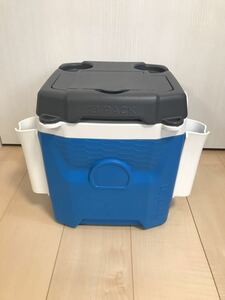 イグルー　IGLOO QUANTUM18 BLUE 18PACK madeinUSA ＋ダイワ ロッドホルダー付き　フィッシング クーラー　釣り　美品