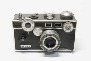 古いカメラ・ヴィンテージカメラ色々　蛇腹　フィルムカメラ　Argus Olympus Agfa Contax ジャンクで