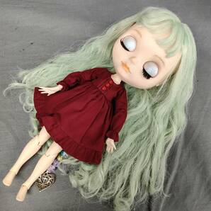 051207 251910-8 Blythe TM ブライス Neo Blythe ネオ ブライス ブライスドール ファッションドール ドール 女の子 お洋服付きの画像2