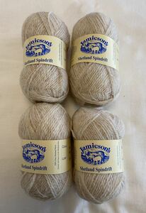 毛糸　Jamieson's Shetland Spindrift オフホワイト　4巻