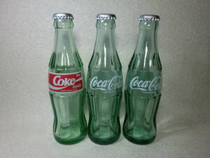 12b306 コカ・コーラ 190ml 空きビン フタ付き 3本 Coca-Cola ガラス瓶 '94年製×1本 '02年製×1本 '04年製×1本