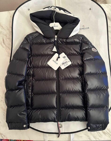MONCLER (モンクレール) ロゴフード Cardere 12歳152センチ