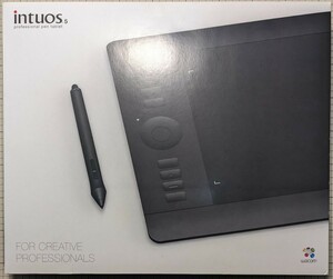 Wacom Intuos5 Mサイズ PTK-650/K0 プロフェッショナル ペンタブレット ワコム ペンタブ