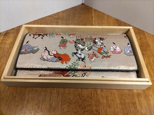 時代絵巻の和柄の長財布　昭和レトロ　ビンテージ　