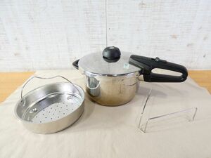 ◇Fissler フィスラー　圧力鍋4.5 Vitavit ドイツ製 片手鍋 ＠100