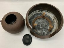 【YF-0230】火鉢 茶釜 鉄窯 湯釜 茶道窯 茶道具 茶器 火鉢 五徳 セット アンティーク インテリア 現状品【千円市場】_画像3