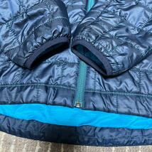 patagonia パタゴニア ナノパフフーディー　ジャケット　ネイビー　アジアM メンズ　USED 美品　着用回数少　プリマロフト　タグ付き_画像4