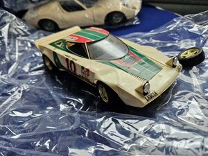 メーカー不明　1/20？ ランチアストラトス アリタリア 組立済完成 ジャンク プラモデル 