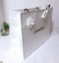 シャネル「CHANEL」ショッパー 銀座限定 限定メッセージカード付き (3275) 正規品 付属品 紙袋 ショップ袋 ブランド袋 折らずに配送 大きめ_画像2