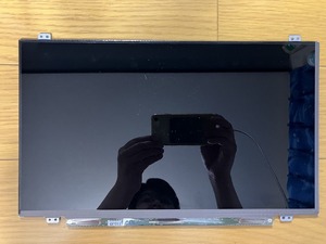 SONY VAIO SVE141L11N についてた　液晶パネル　LP140WH2(TLXE2)　中古