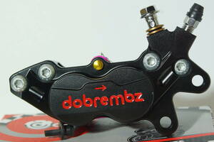 ★☆右用　DOBREMBZ 4pot キャリパー　新品未使用 4pot 40mm 汎用品　 新品パッド付き ブレンボ　シグナスx　ＰＣＸ　ｃｂ　ｘｊｒ 黒☆★