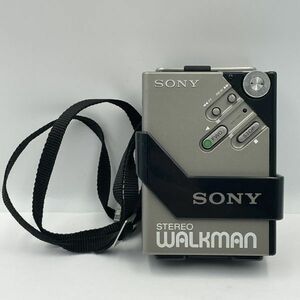 P367-I56-166 SONY ソニー ステレオカセットプレイヤー WALKMAN ウォークマン シルバーカラー WM-2 再生専用機 ホルダー付き ③