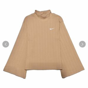 【未使用】NIKE ハイネックトップス　ベージュ