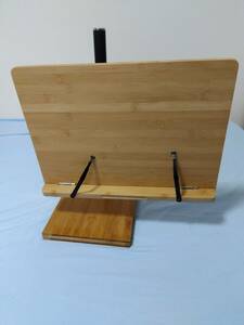 木製　高級ブックスタンド　BooK Stand 美品　高さ・角度　自由調節　日本語カラー説明書付き小型LED卓上スタンド　プレゼント