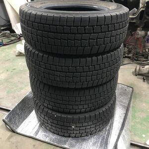 ダンロップ　ウィンターマックス　01 WM01 215/65R16 4本　エルグランド　アルファード　ヴェルファイアなど　売切