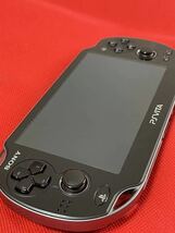 PlayStation Vita （プレイステーション ヴィータ） 3G/Wi-Fiモデル クリスタル・ブラック 初回限定版　ソフト3本付き_画像3