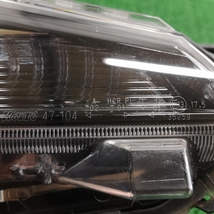 ZVW51 後期【HID　ヘッドライト　右】81145-47850　H31 プリウス S ツーリングセレクション (4.7万km) 5PR2_画像2