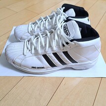 アディダス 公式 スニーカー プロモデル 2G 27cm ミッドカット バスケットシューズ バッシュ 靴 白 ホワイト 3ライン FW4344 adidas_画像3