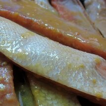 3本、知床産「秋鮭ハラス西京漬け400g」マイルドな味噌と、とろける脂が絶品!!_画像4