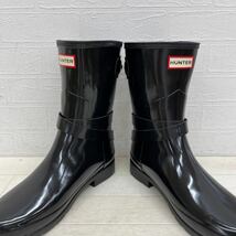 1256◎ HUNTER ハンター 靴 ハーフ ブーツ レイン 雨靴 長靴 カジュアル ワンポイント ロゴ エナメル ブラック レディースUK6_画像2