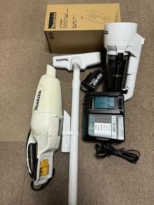 中古品 makita マキタ 充電式クリーナー CL141FD本体　14.4V