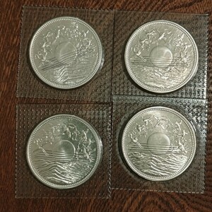 昭和六十一年 天皇陛下御在位60年記念一万円銀貨 4枚 記念硬貨　プリスターパック